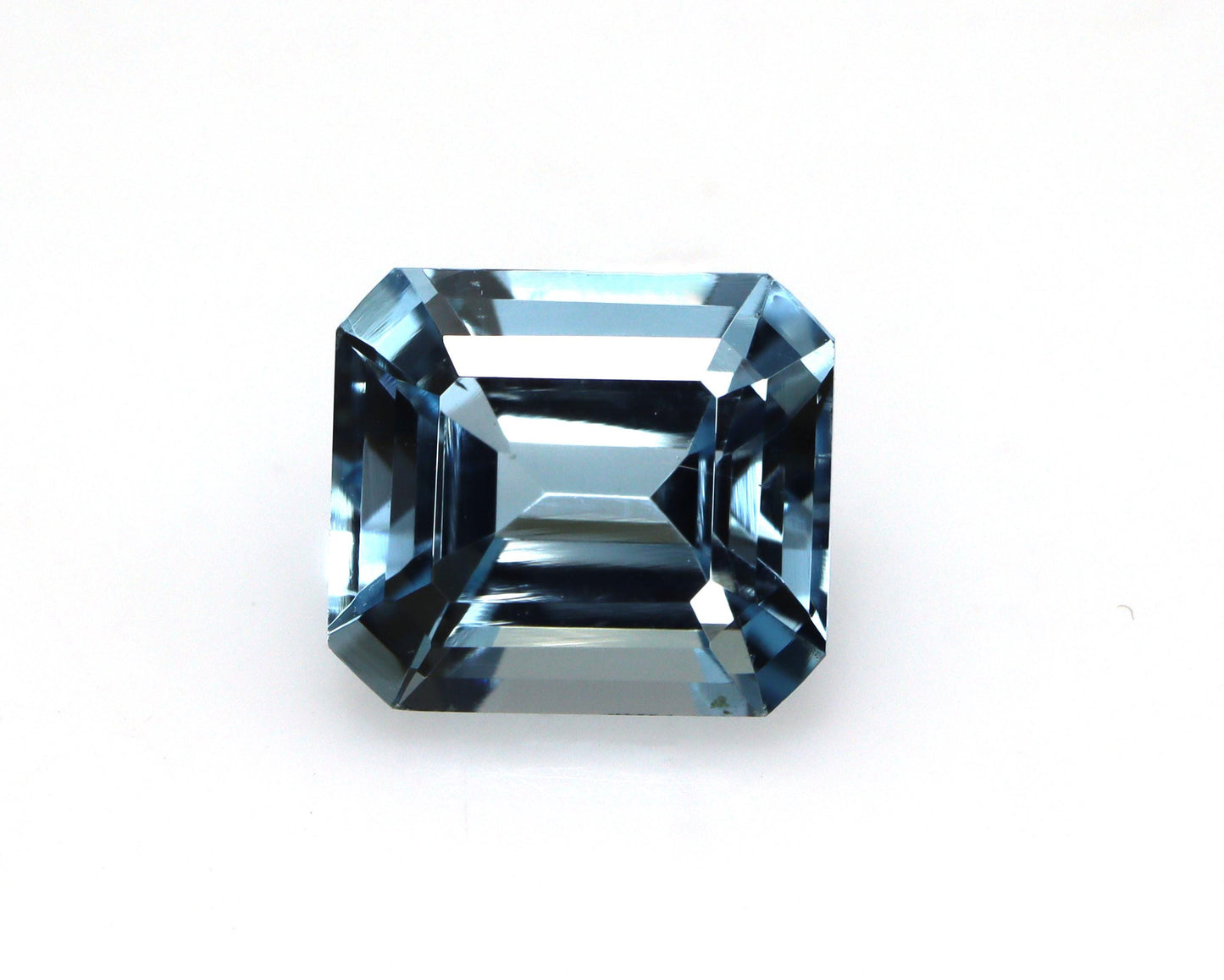 1.63 Ct Aquamarine Emerald Cut – AAA+ Natural Blue Gemstone, Perfect Top Blue for Minimalist Ring or Halo Engagement Ring