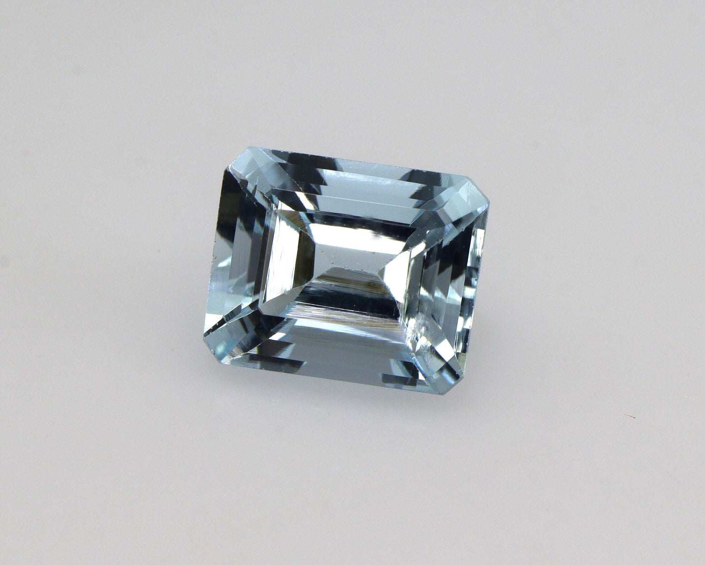 2.1 Ct AAA Natural Aquamarine Emerald Cut 8.3×6.8 mm | Light to Medium Blue Eye Clean–VVS Gemstone | March Birthstone for Ring or Pendant