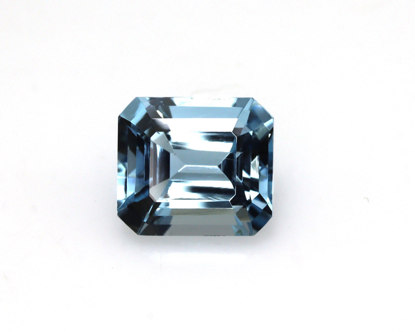 1.63 Ct Aquamarine Emerald Cut – AAA+ Natural Blue Gemstone, Perfect Top Blue for Minimalist Ring or Halo Engagement Ring