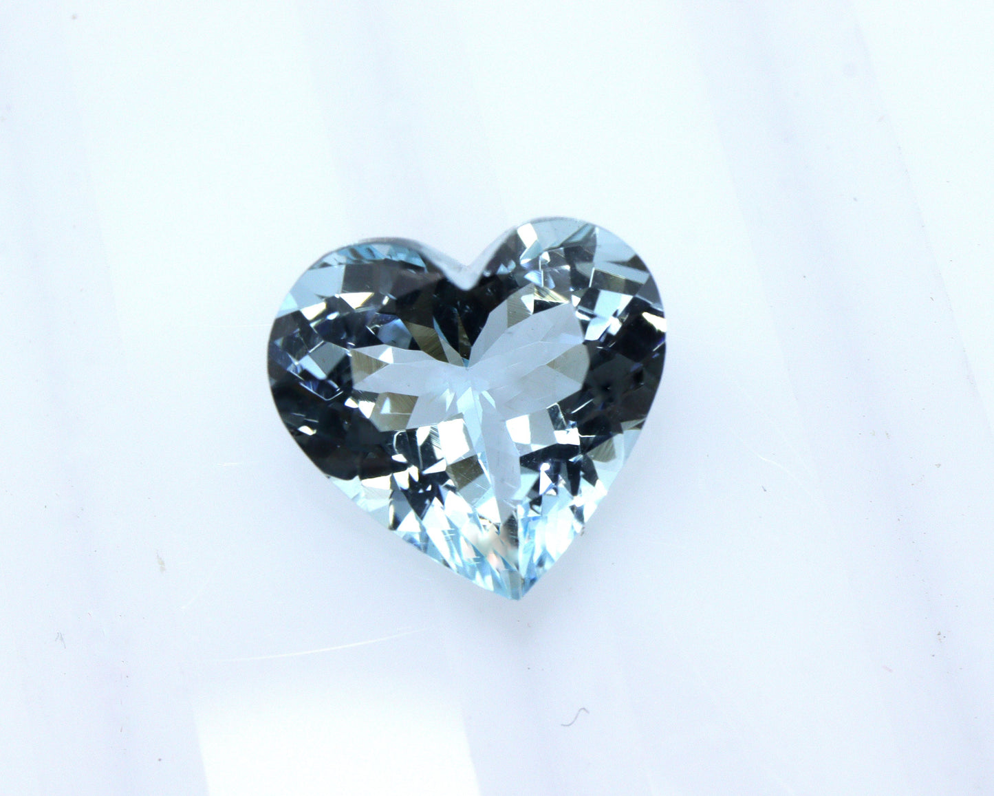 2.9 Ct Heart Cut Aquamarine – AAA+ Natural Medium Blue Gemstone