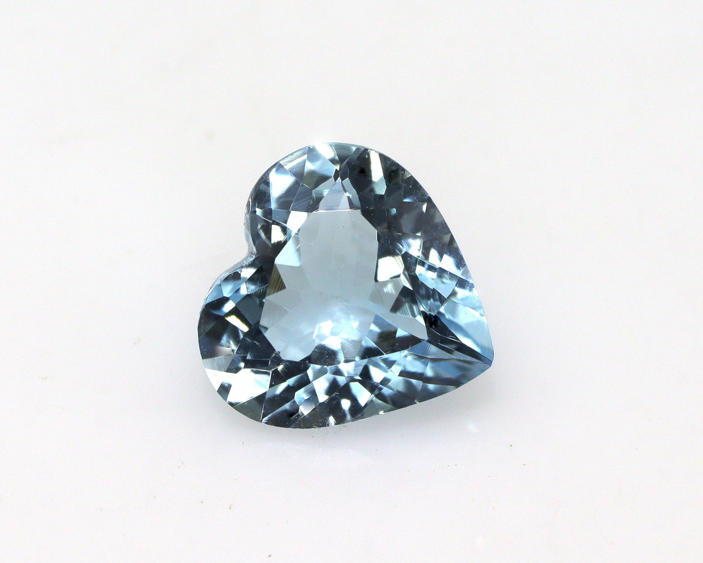 2 Ct Heart Cut Aquamarine 9 mm – AAA+ Natural Blue Aquamarine Gemstone