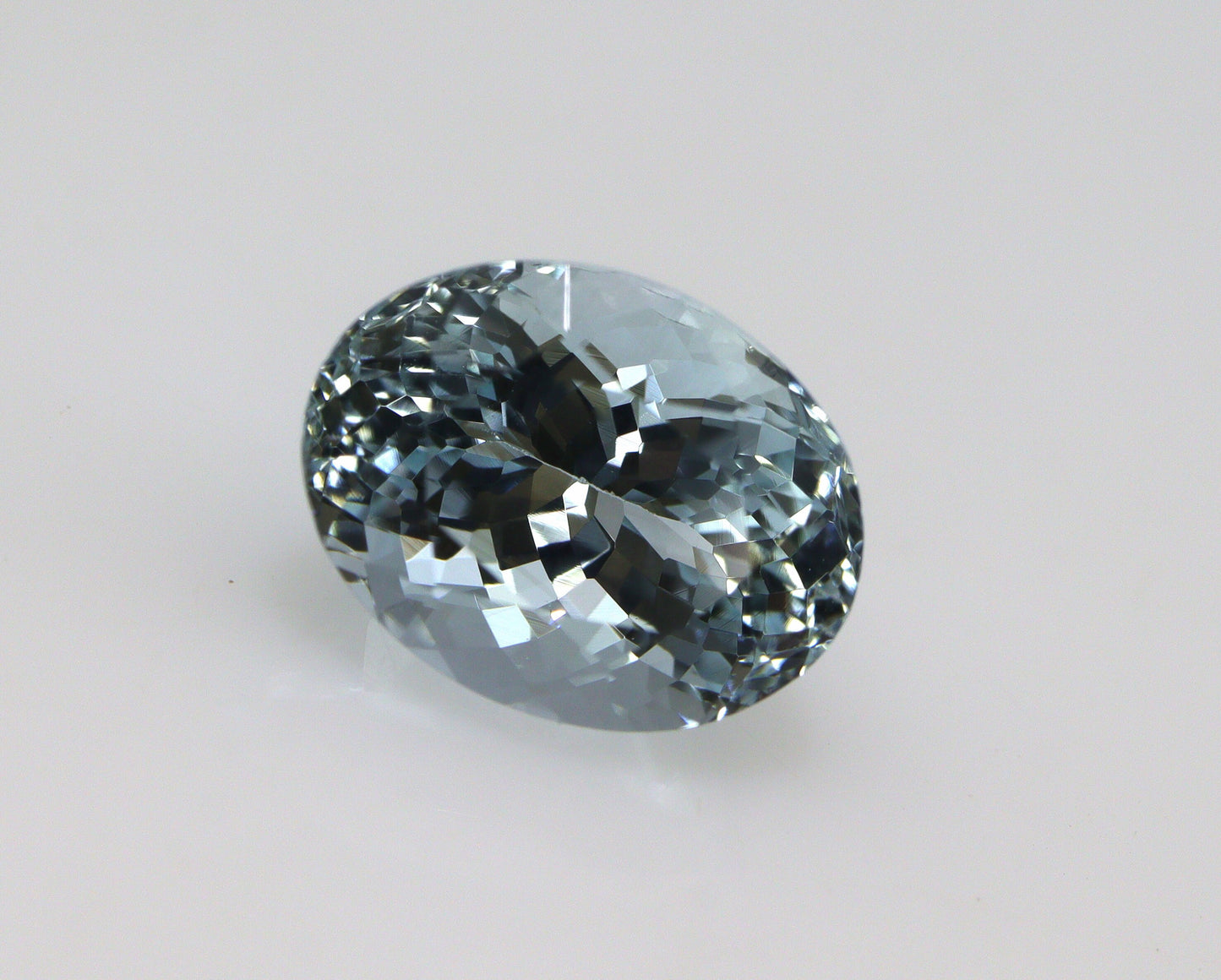 2.6 Ct AAA Natural Aquamarine Oval 9.9x7.6 mm Loose Gemstone for Halo Ring, Pendant, Solitaire Jewelry