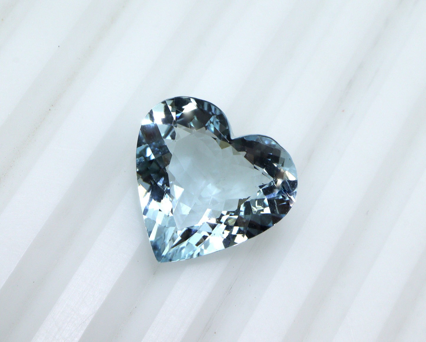 HUGE! 7 Cts Natural Aquamarine Heart Cut Gemstone – AAA+ Luster | 15 mm Heart Shape Pendant Stone, Unheated & Untreated