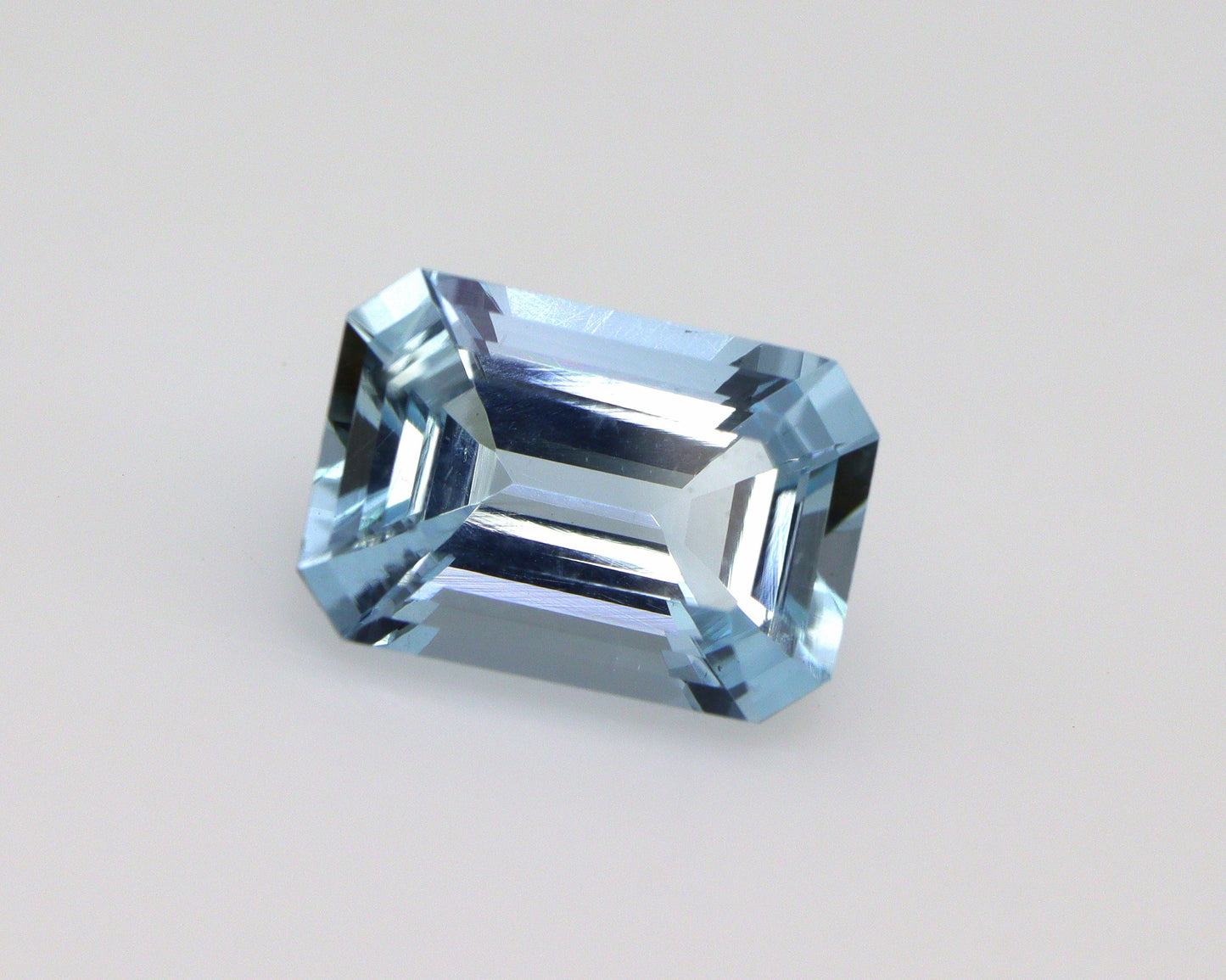 2.2 Ct Aquamarine Emerald Cut 10x7 mm | Natural Blue Gemstone | March Birthstone | Loose Aquamarine for Ring, Pendant, Fine Jewelry
