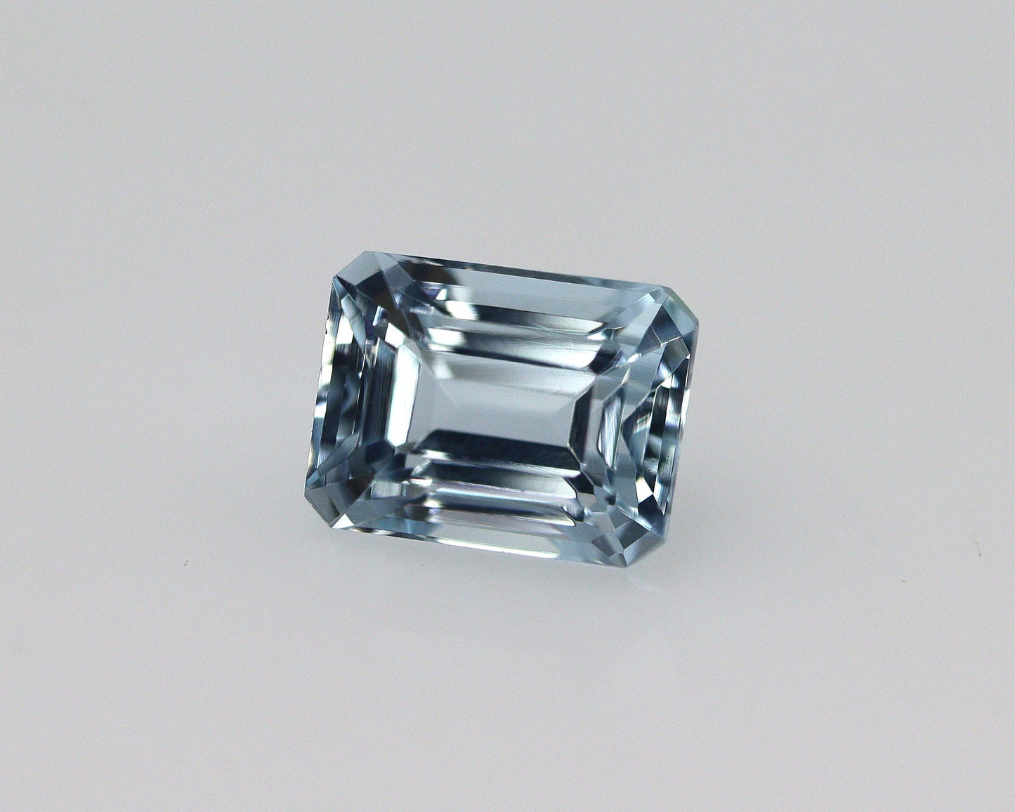 Natural Aquamarine, 6.5x5 mm Emerald Cut, Pale Blue Gemstone, Loose Aquamarine for East West Ring,  Small Emerald Cut Aquamarine