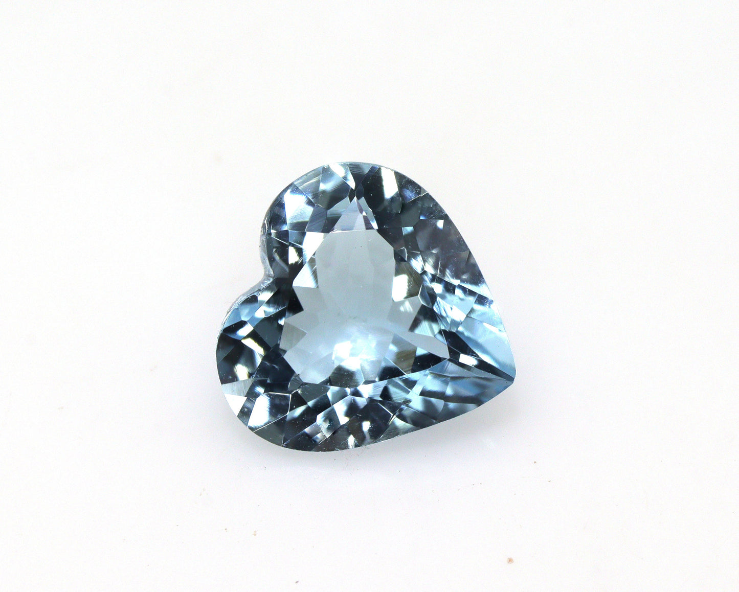 2 Ct Heart Cut Aquamarine 9 mm – AAA+ Natural Blue Aquamarine Gemstone