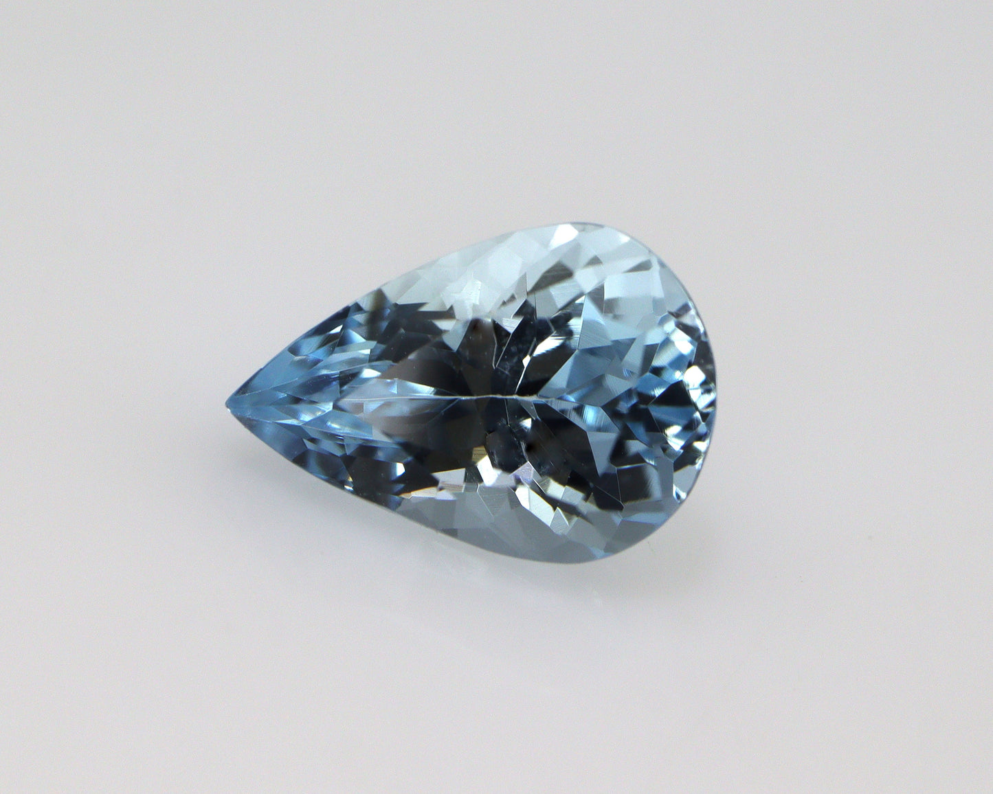 1.73 Ct Natural Aquamarine Pear Cut – 10×7 mm | AAA Grade | Medium Blue | Eye-Clean Faceted Gem | Ideal for Pear Engagement Ring, Necklace