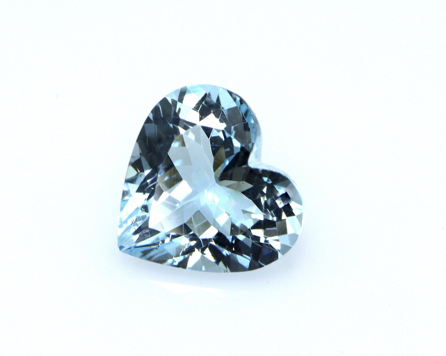 2.9 Ct Heart Cut Aquamarine – AAA+ Natural Medium Blue Gemstone
