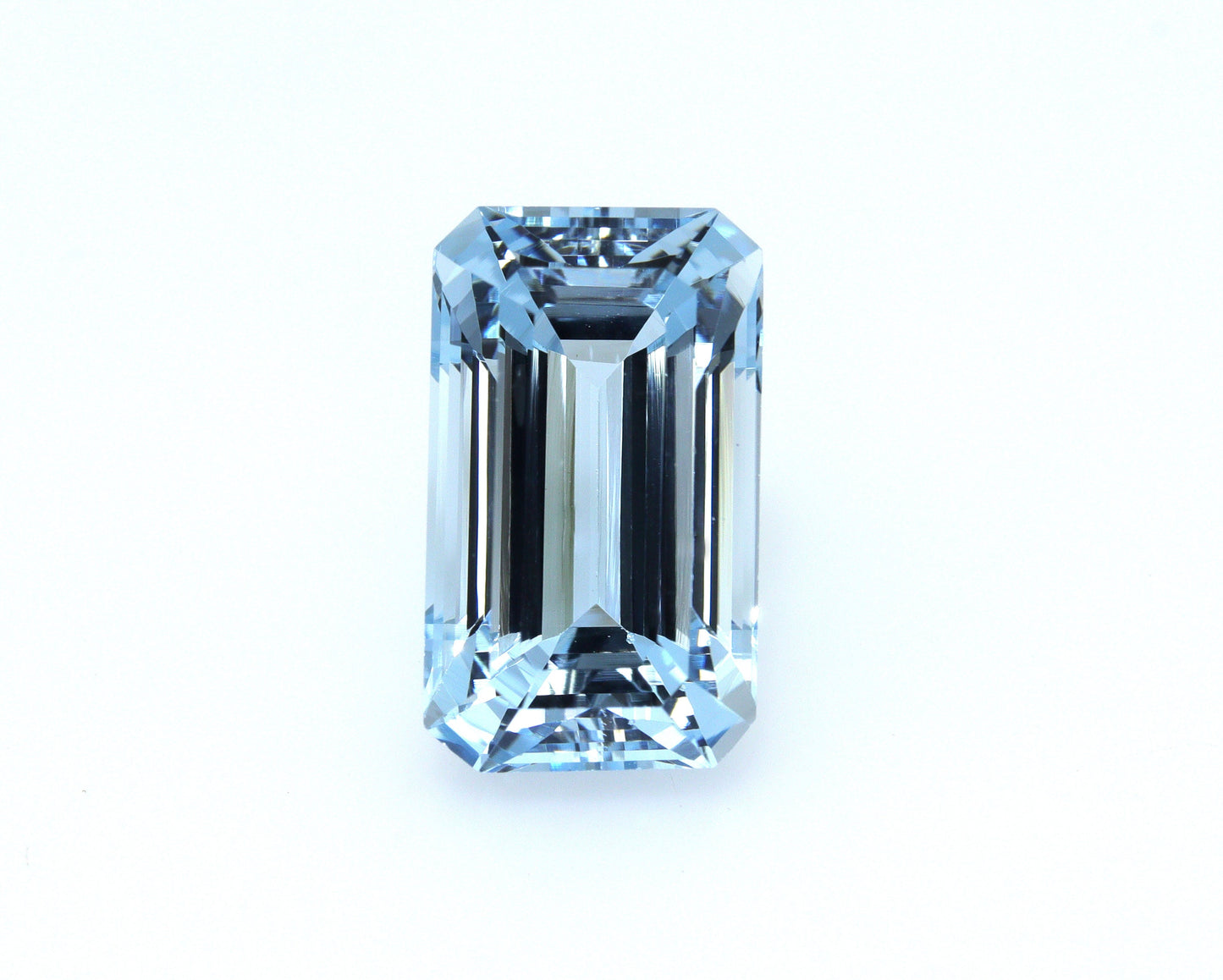 4.6 Ct AAA+ Natural Aquamarine Long Emerald Cut – Top Medium Blue – Eye Clean – Unheated Loose Aquamarine