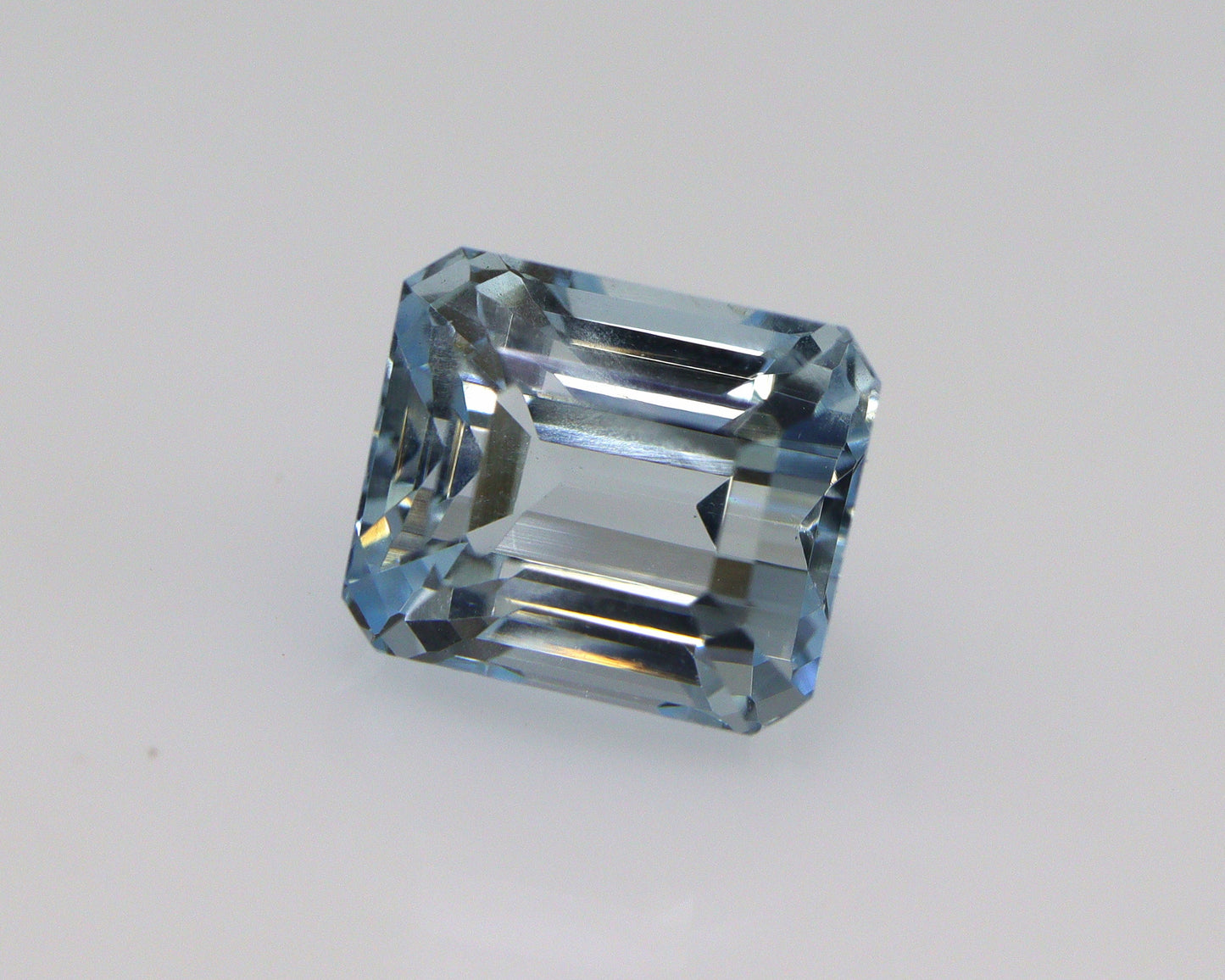 2.32 Ct Natural AAA Aquamarine | Emerald Cut 7.5x6.4 mm | Medium Blue Octagon | Eye Clean to VVS | Custom Jewelry | For Ring Designing