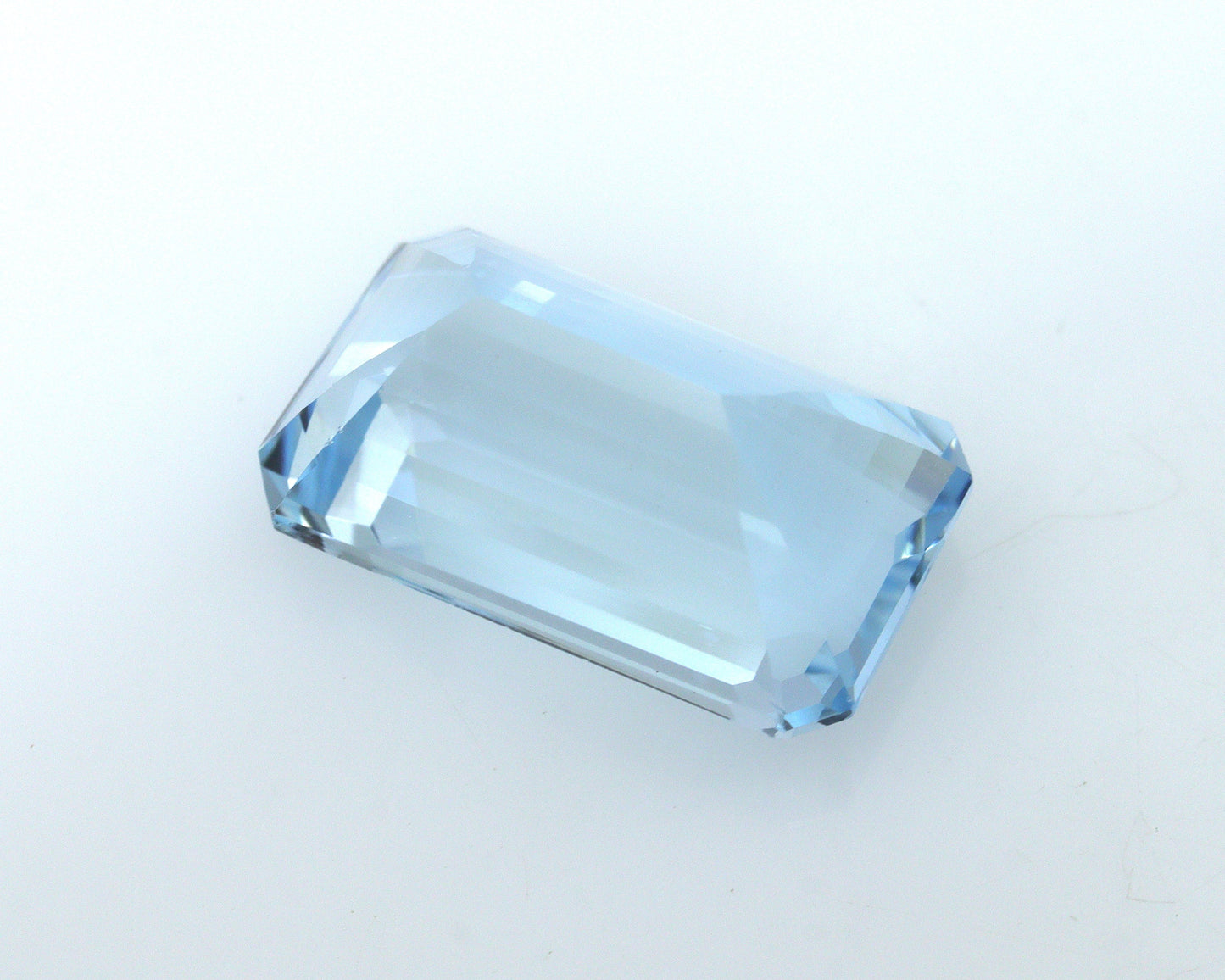 4.6 Ct AAA+ Natural Aquamarine Long Emerald Cut – Top Medium Blue – Eye Clean – Unheated Loose Aquamarine
