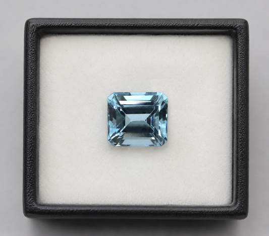 3.2 Ct Natural Aquamarine Emerald Cut 9x8 mm | Medium Blue Squarish Gemstone for Ring, Eye Clean