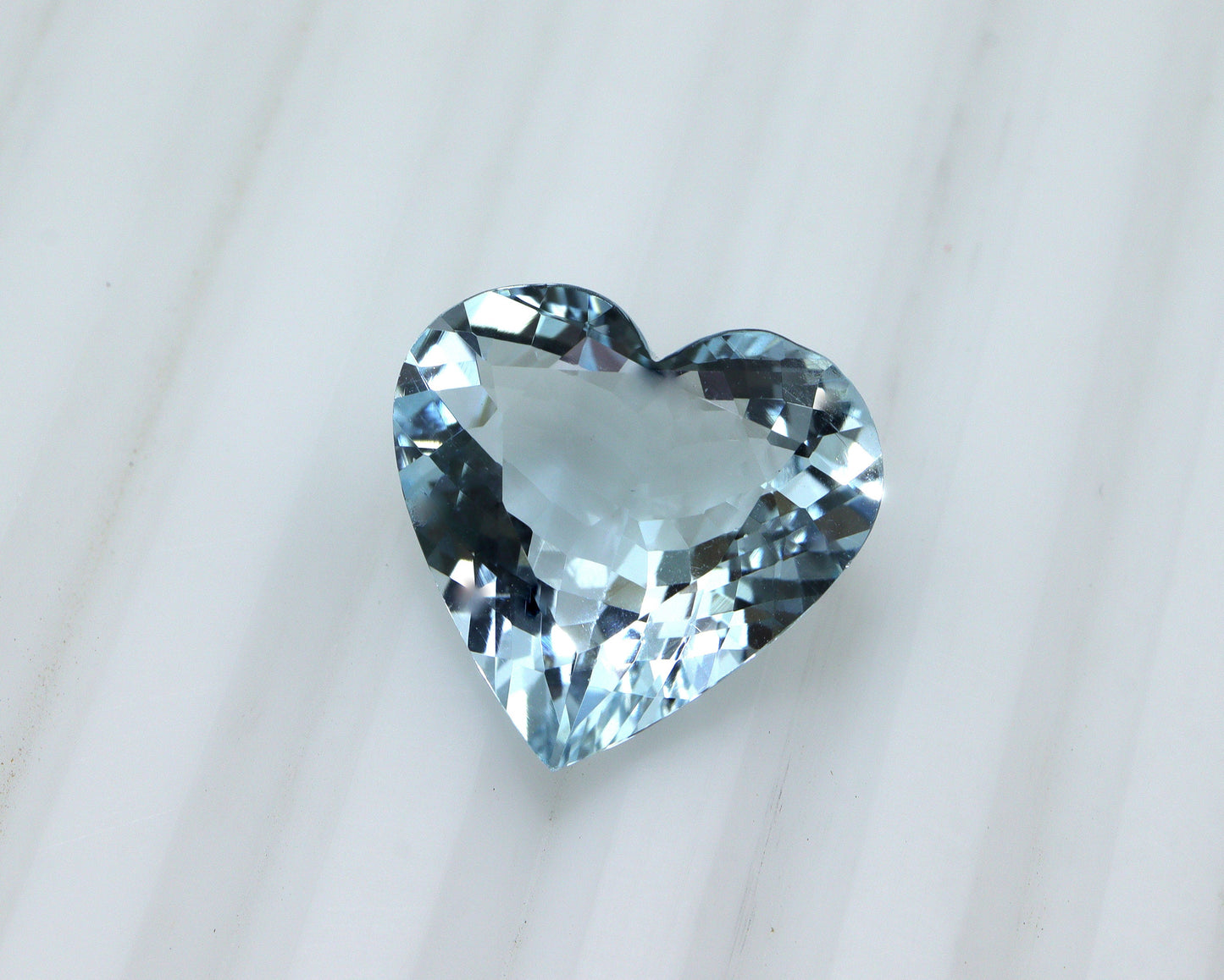 HUGE! 7 Cts Natural Aquamarine Heart Cut Gemstone – AAA+ Luster | 15 mm Heart Shape Pendant Stone, Unheated & Untreated