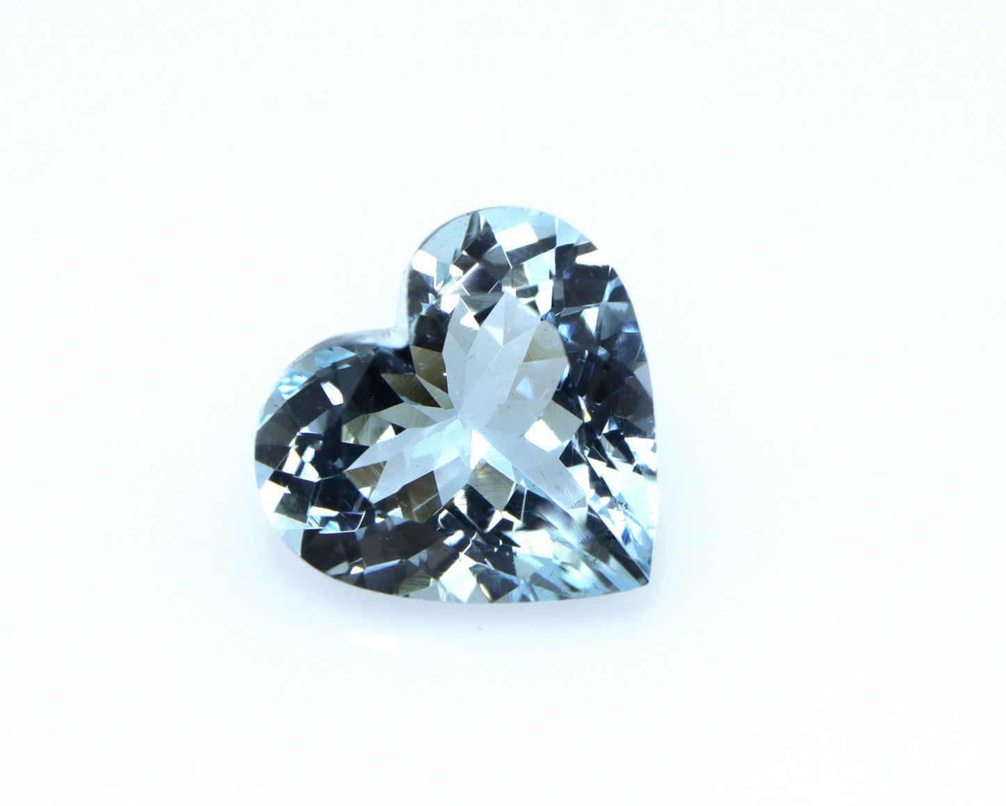 2.9 Ct Heart Cut Aquamarine – AAA+ Natural Medium Blue Gemstone
