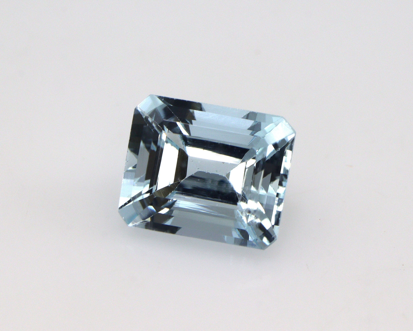 2.1 Ct AAA Natural Aquamarine Emerald Cut 8.3×6.8 mm | Light to Medium Blue Eye Clean–VVS Gemstone | March Birthstone for Ring or Pendant