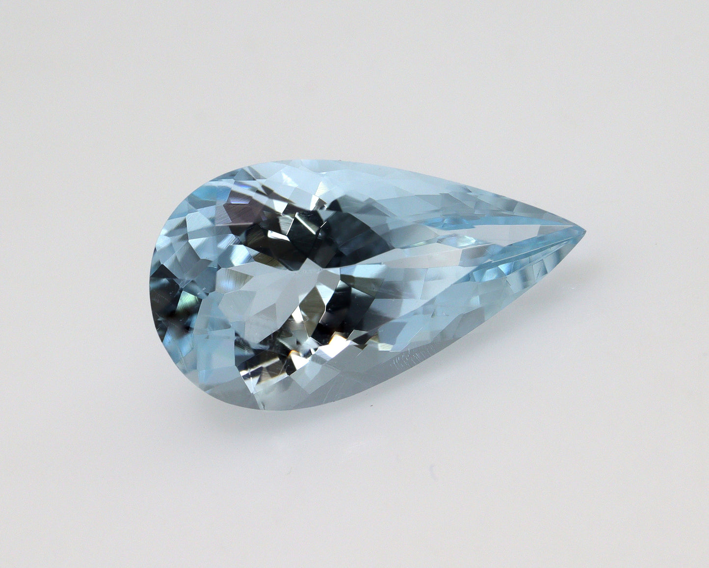 4 Cts Natural Aquamarine • 15.4×8.7 mm Pear Cut • AAA+ Grade • Medium Blue • Pear Ring / Pendant Gemstone