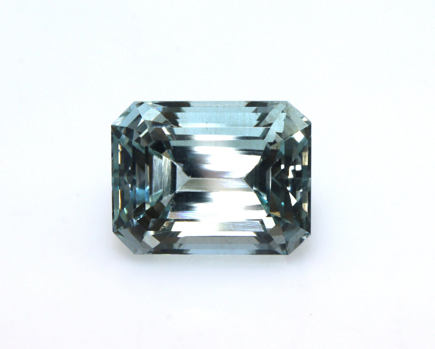 8.5 Ct Greenish Blue Natural Aquamarine Emerald Cut Gemstone – Octagon 13x10x9 mm – Excellent Luster – Perfect for Rings & Necklaces