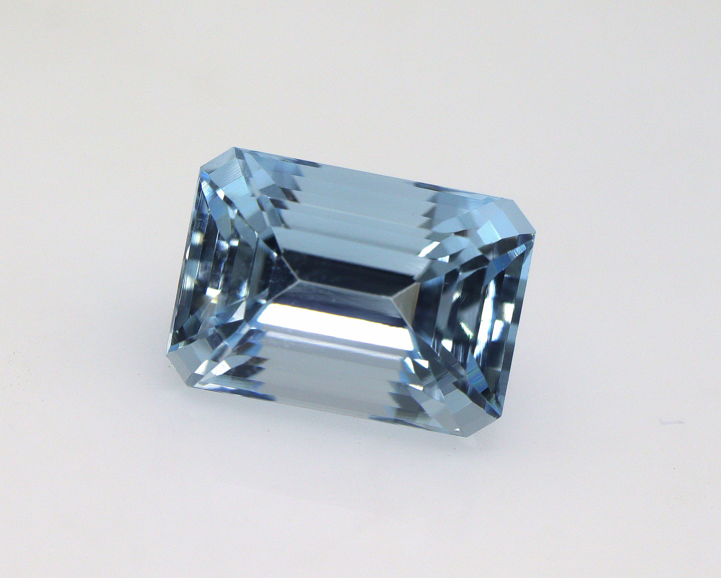 2.8 Ct Natural Aquamarine Gem | Emerald Cut Octagon Loose Stone | 9.4x6.2 mm | March Birthstone for Ring or Pendant | AAA Clarity
