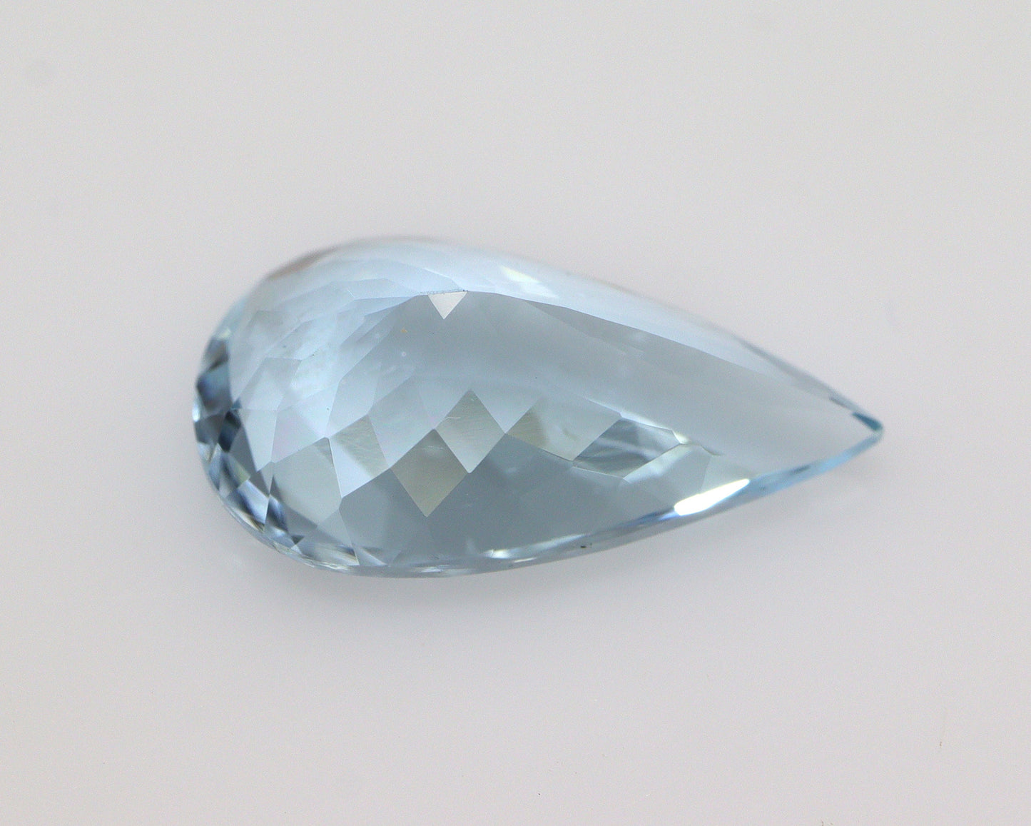 4 Cts Natural Aquamarine • 15.4×8.7 mm Pear Cut • AAA+ Grade • Medium Blue • Pear Ring / Pendant Gemstone