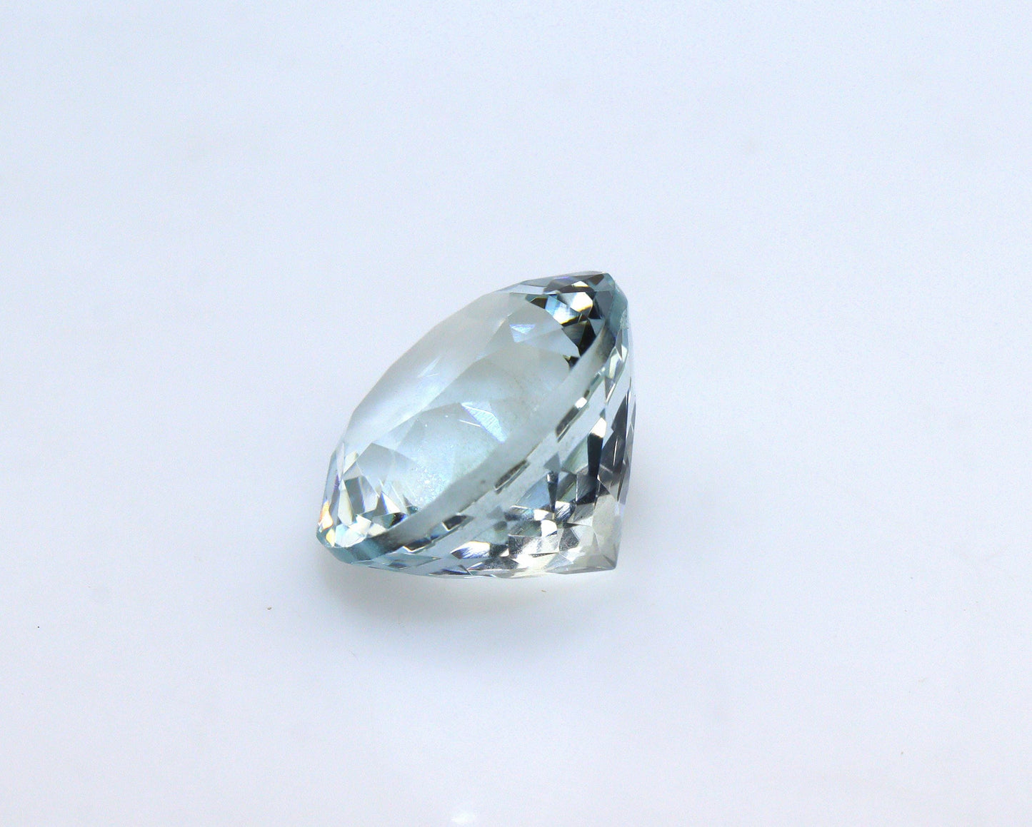 10.5mm Natural Aquamarine Round Gemstone – AAA Grade Big Round Solitaire for for Rings & Necklaces