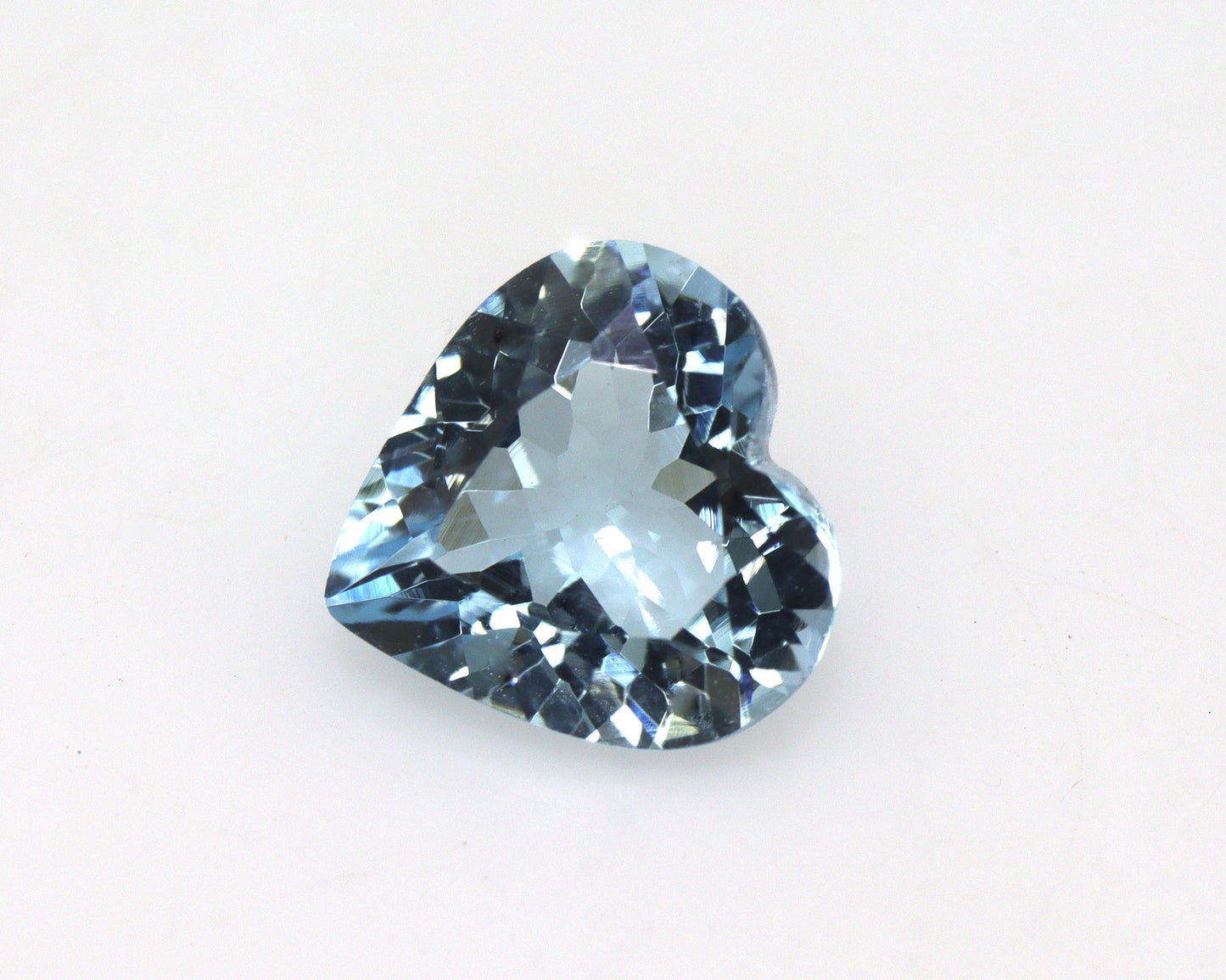 2 Ct Heart Cut Aquamarine 9 mm – AAA+ Natural Blue Aquamarine Gemstone