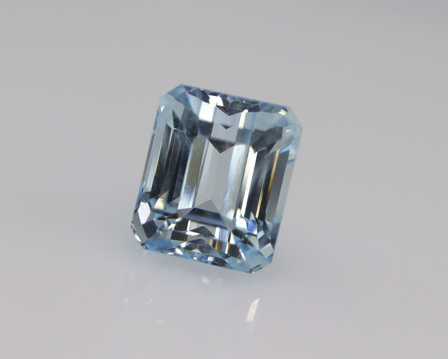 2.32 Ct Natural AAA Aquamarine | Emerald Cut 7.5x6.4 mm | Medium Blue Octagon | Eye Clean to VVS | Custom Jewelry | For Ring Designing