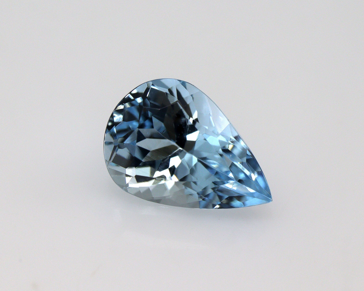 1.73 Ct Natural Aquamarine Pear Cut – 10×7 mm | AAA Grade | Medium Blue | Eye-Clean Faceted Gem | Ideal for Pear Engagement Ring, Necklace